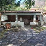Casa à venda com 5 quartos, sendo 3 suítes, no condomínio Vilarejo, Rio de Janeiro - RJ