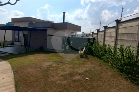 Casa à venda com 3 quartos, sendo 1 suíte, no condomínio Vila Paraty, Indaiatuba - SP