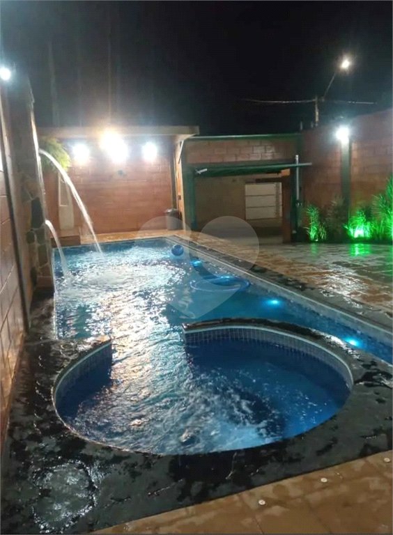 Casa à venda com 1 suíte em Residencial Alamedas, Araraquara, SP