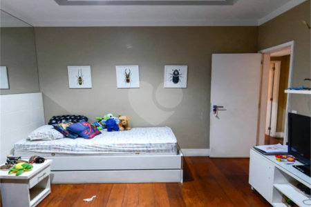 Apartamento à venda com 5 quartos, sendo 2 suítes, em Tijuca, Rio de Janeiro, RJ