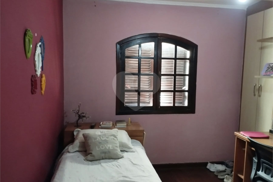 Sobrado à venda com 4 quartos, sendo 1 suíte, em Tremembé, São Paulo, SP