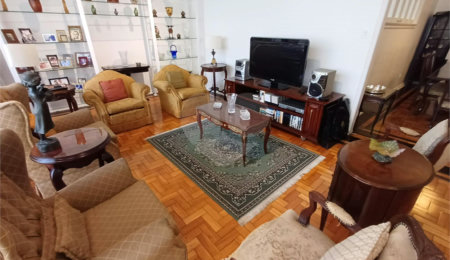 Apartamento à venda com 3 quartos, sendo 1 suíte,  em Copacabana, Rio de Janeiro, RJ