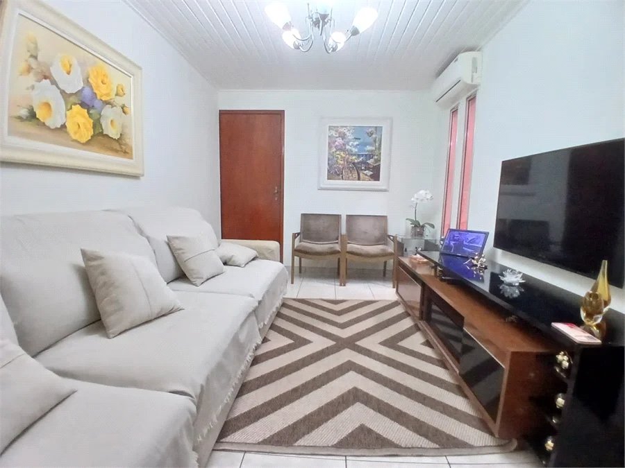 Casa à venda com 3 quartos, sendo 1 suíte, em Vila Rica, São Paulo, SP
