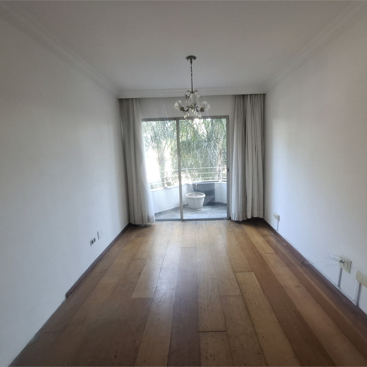 Apartamento à venda com 3 quartos, sendo 1 suíte, em Jardim Marajoara, São Paulo, SP