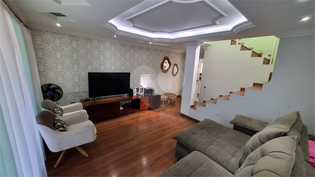 Sobrado à venda com 4 quartos, sendo 1 suíte, em Tremembé, São Paulo, SP