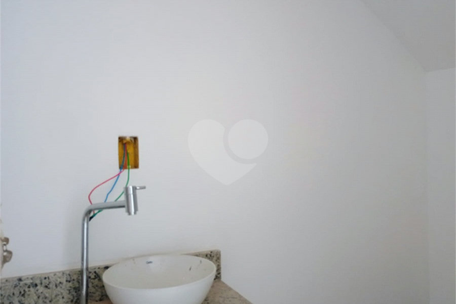 Casa à venda com 2 quartos no condomínio Vila Davos 2, São Paulo - SP