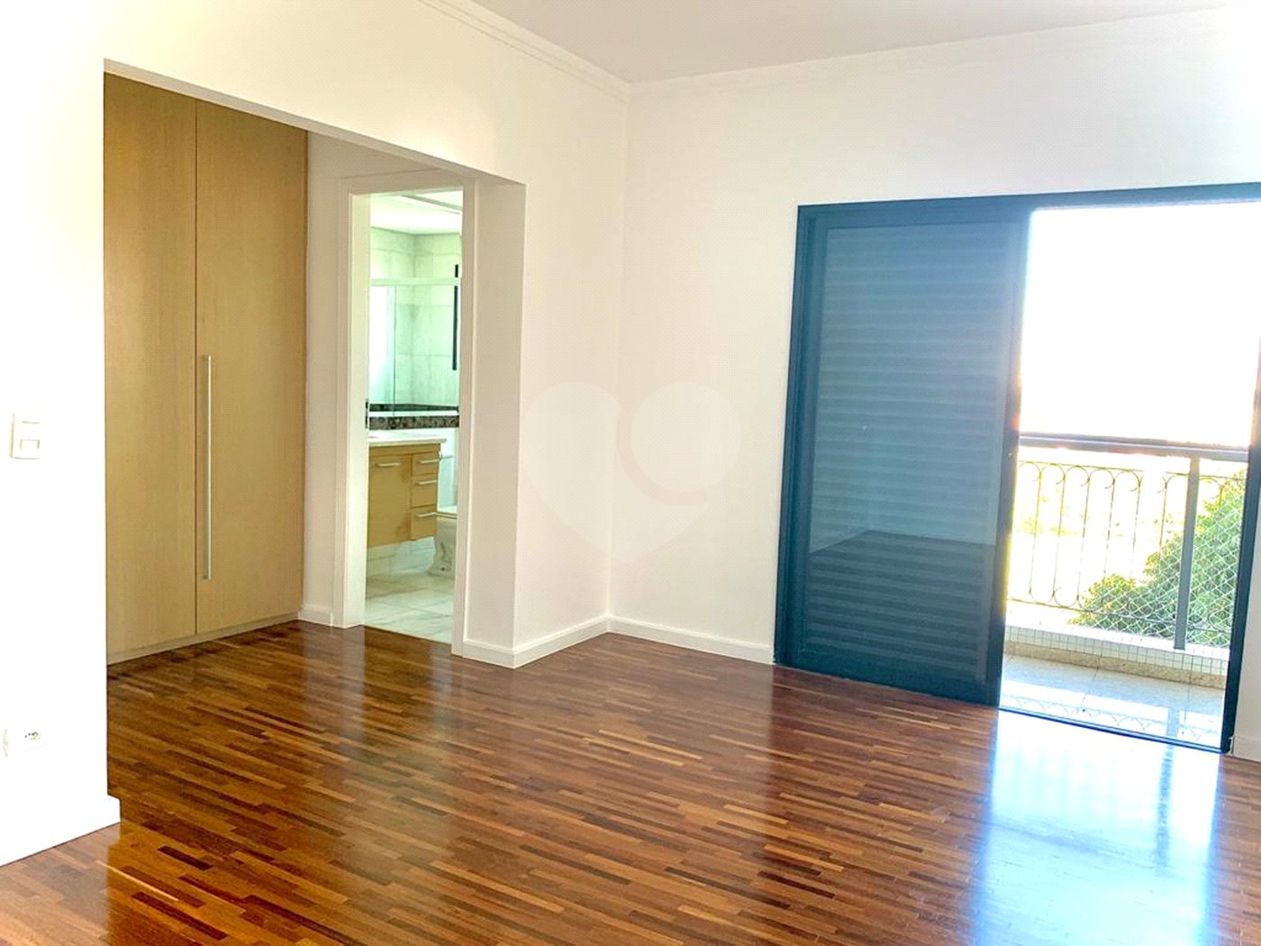 Apartamento à venda com 4 suítes em Jardim Marajoara, São Paulo, SP