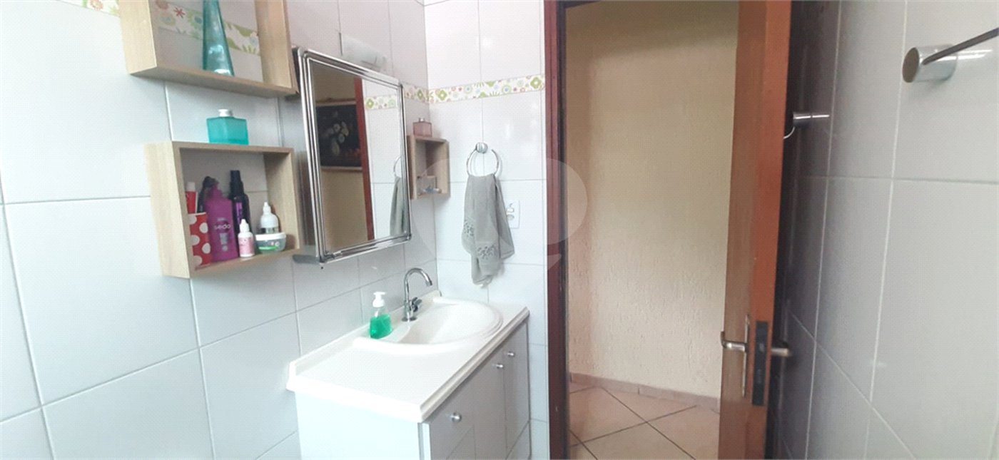 Sobrado à venda com 4 quartos, sendo 1 suíte,  em Tremembé, São Paulo, SP