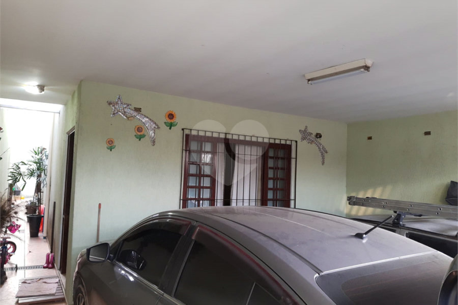 Sobrado à venda com 2 quartos, sendo 1 suíte, em Tremembé, São Paulo, SP