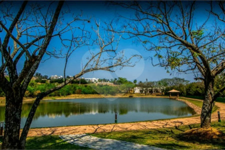 Casa à venda com 3 quartos, sendo 2 suítes,  no condomínio Arboretum, Vinhedo - SP