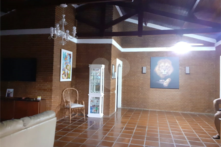 Casa à venda com 8 quartos, sendo 2 suítes, em Serra da Cantareira, Mairiporã, SP
