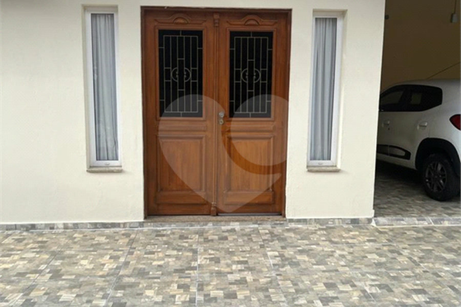 Casa à venda com 4 quartos, sendo 1 suíte, no condomínio Estancia da Serra / Residencial Nova Mairipora, Mairiporã - SP