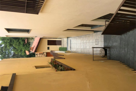 Casa à venda com 4 quartos, sendo 2 suítes,  em Vila Suzana, São Paulo, SP