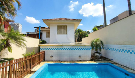 Casa para alugar com 4 quartos, sendo 2 suítes,  no condomínio Comendador Elias Zarzur, São Paulo - SP