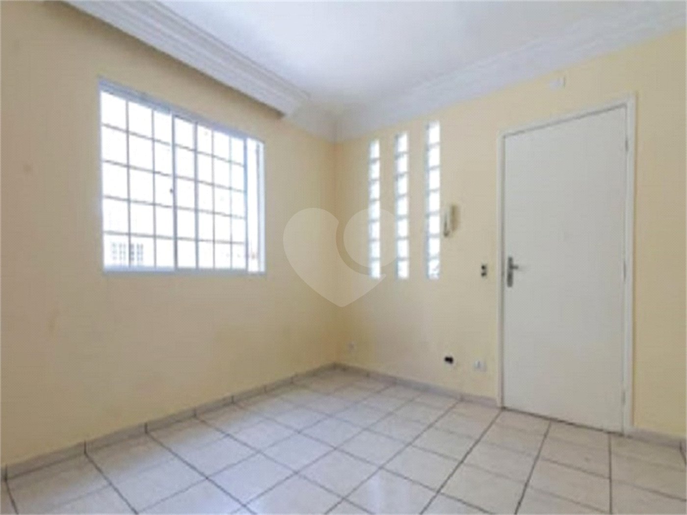 Casa para alugar com 2 quartos, sendo 1 suíte,  no condomínio Nova Carioba, São Paulo - SP