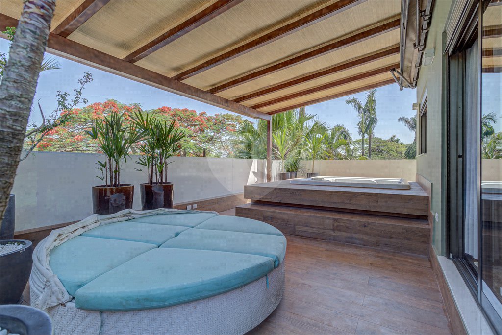 Casa à venda ou para alugar com 5 suítes em Alto da Boa Vista, São Paulo, SP
