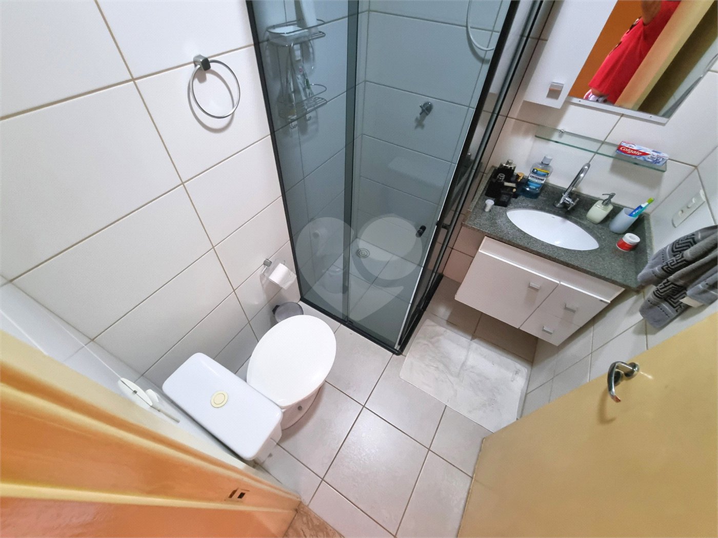 Casa à venda com 3 quartos, sendo 1 suíte, no condomínio Village St. Louis, São Paulo - SP