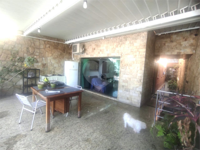 Sobrado à venda com 3 quartos, sendo 1 suíte,  em Vila Paiva, São Paulo, SP