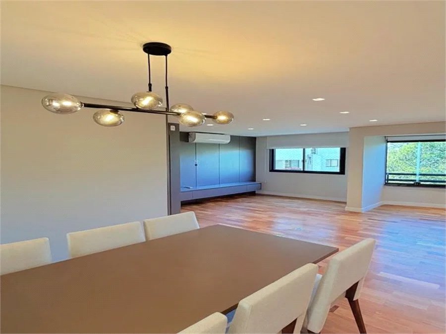 Apartamento para alugar com 2 suítes em Vila Andrade, São Paulo, SP