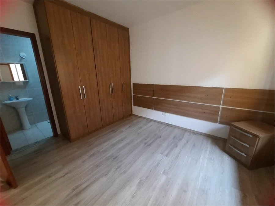 Casa para alugar com 3 quartos, sendo 1 suíte, no condomínio Residencial Sol Francisco, São Paulo - SP