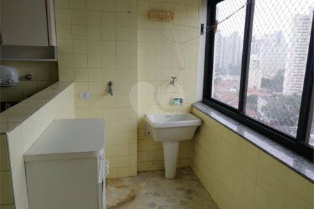 Apartamento à venda com 3 quartos, sendo 1 suíte, em Vila Mariana, São Paulo, SP