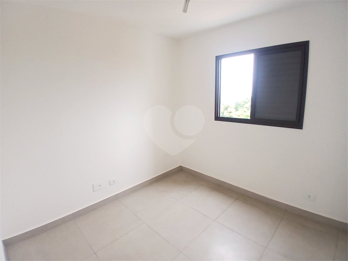 Apartamento à venda com 2 quartos em Vila dos Remédios, São Paulo, SP