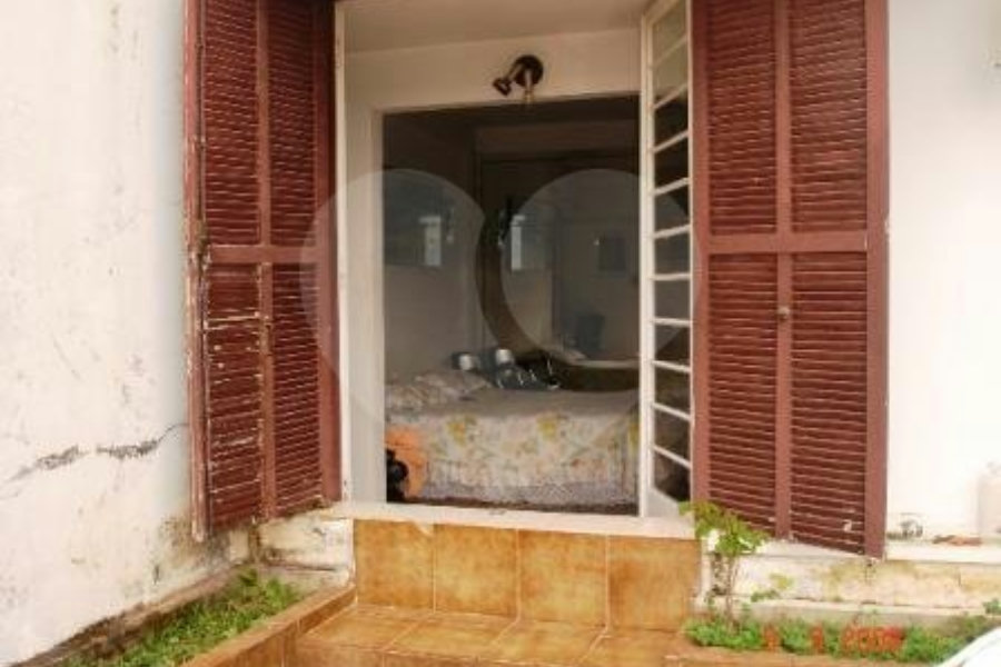 Sobrado à venda com 5 quartos, sendo 3 suítes,  em Vila Irmãos Arnoni, São Paulo, SP