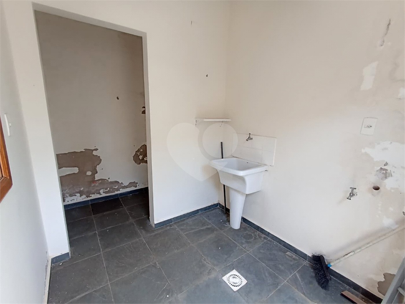 Casa para alugar com 4 quartos, sendo 1 suíte, no Centro, Itapetininga, SP