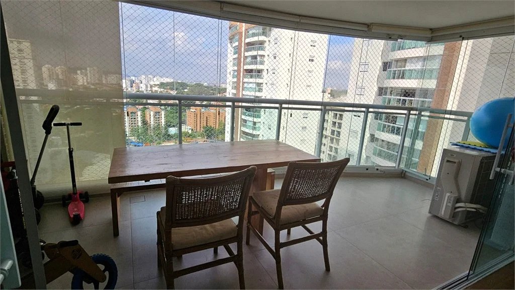 Apartamento à venda com 3 quartos, sendo 1 suíte, em Vila Leopoldina, São Paulo, SP