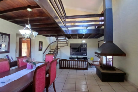 Casa à venda com 3 quartos, sendo 2 suítes, em Jardim Brogotá, Atibaia, SP