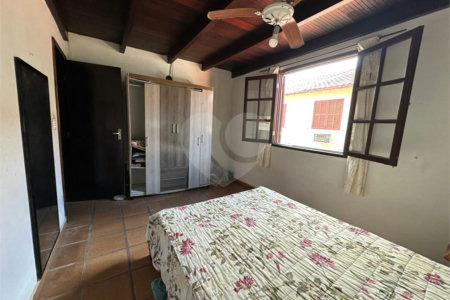 Casa em condomínio à venda com 2 quartos, sendo 1 suíte, em Ogiva, Cabo Frio, RJ