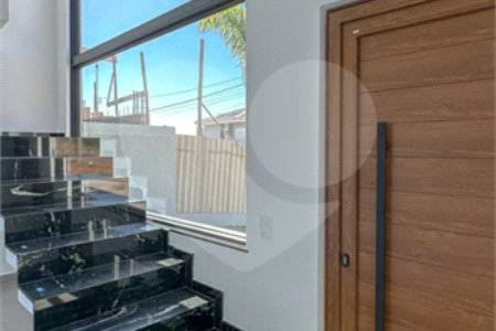 Casa à venda com 3 suítes no condomínio Shamballa 3, Atibaia - SP