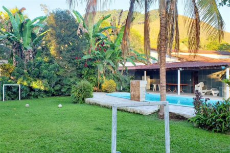 Sítio à venda com 3 suítes em Parque Santa Eugênia, Guapimirim, RJ