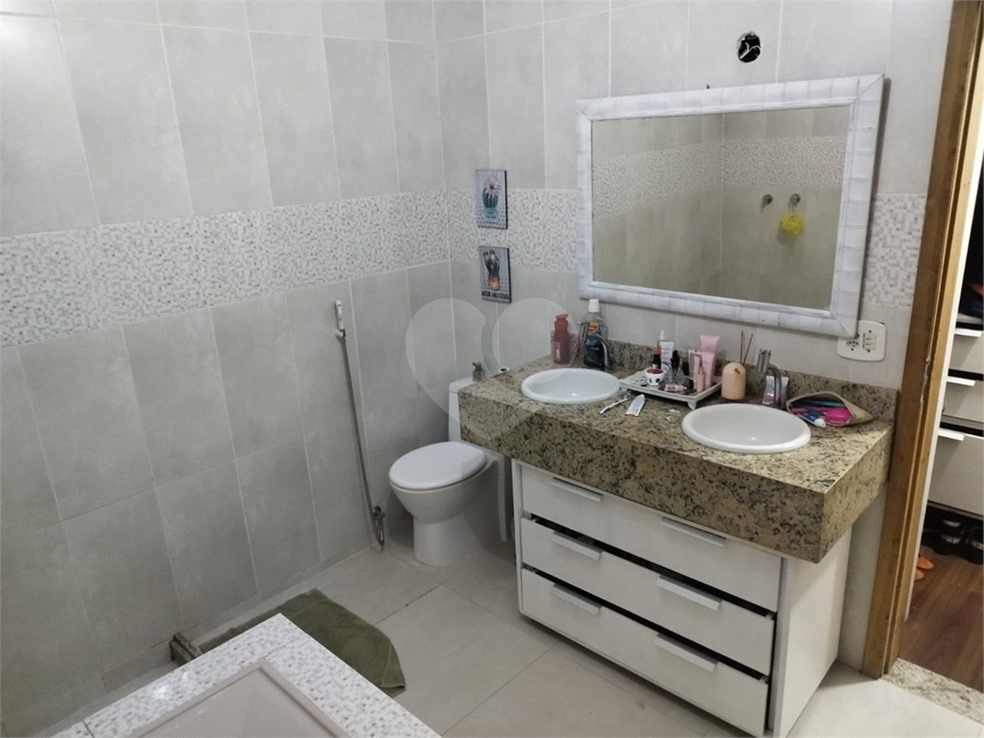 Casa à venda com 4 quartos, sendo 1 suíte, em Guaratiba, Rio de Janeiro, RJ
