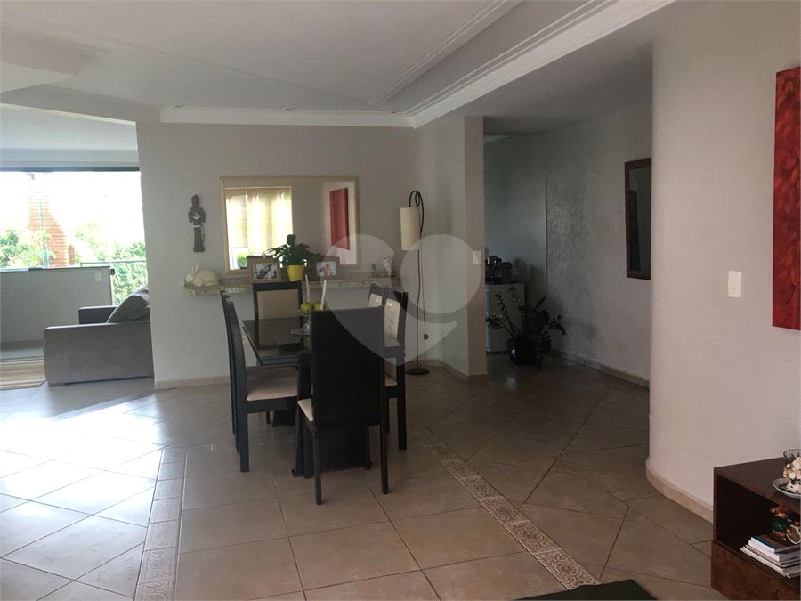 Sobrado à venda ou para alugar com 3 quartos, sendo 1 suíte, em Dos Casa, São Bernardo do Campo, SP