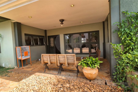 Casa à venda com 4 suítes no condomínio Vivenda do Lago, Sorocaba - SP