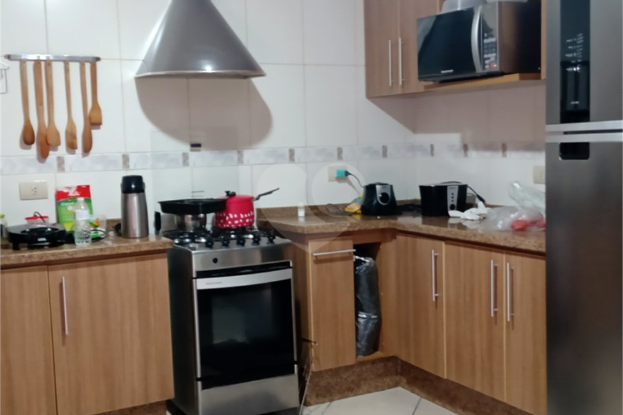 Sobrado à venda com 8 quartos, sendo 2 suítes, em Parada Inglesa, São Paulo, SP