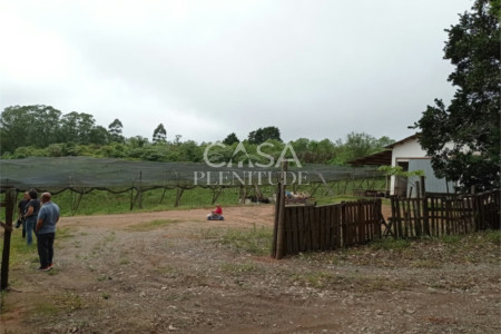 Sítio à venda com 2 quartos em Gramadão, São Miguel Arcanjo, SP
