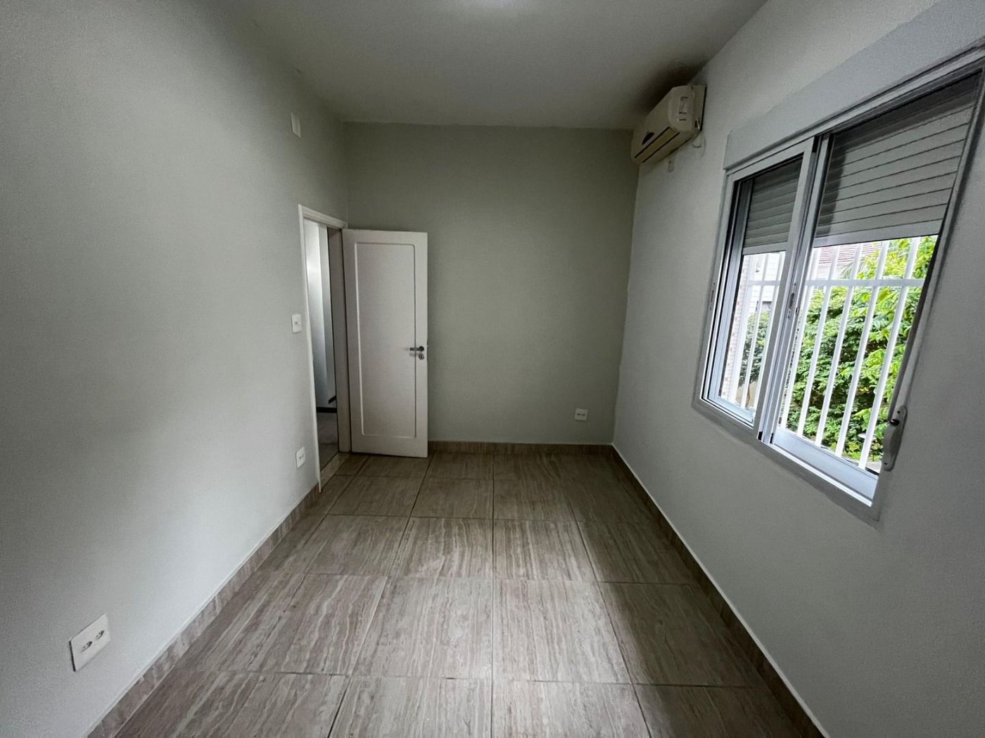 Sobrado com 3 dormitórios à venda, 152 m² por R$ 1.700.000,00 - Embaré - Santos/SP