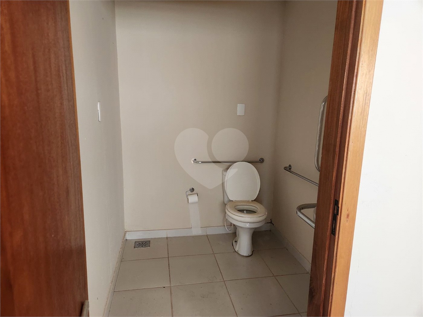 Sobrado à venda com 4 quartos, sendo 1 suíte, no Centro, Araraquara, SP