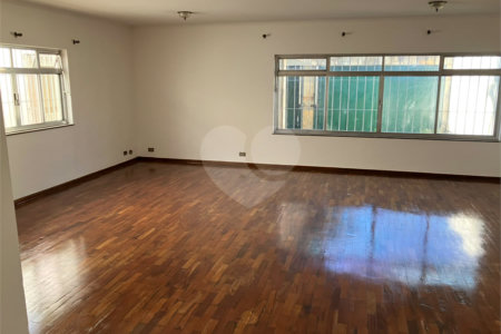 Sobrado para alugar com 4 quartos, sendo 2 suítes, em Brooklin Paulista, São Paulo, SP