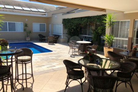 Casa à venda com 5 suítes no condomínio Terras de Mont Serrat, Salto - SP