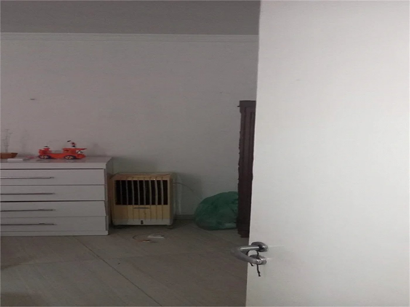 Casa à venda com 3 quartos, sendo 1 suíte,  em Lapa de Baixo, São Paulo, SP
