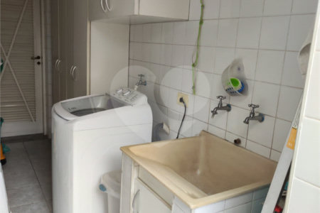 Sobrado à venda com 3 quartos, sendo 2 suítes, em Jardim Bonfiglioli, São Paulo, SP