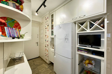 Apartamento à venda com 3 suítes em Campo Belo, São Paulo, SP
