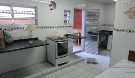 Sobrado à venda com 3 quartos, sendo 1 suíte,  em Horto, São Paulo, SP