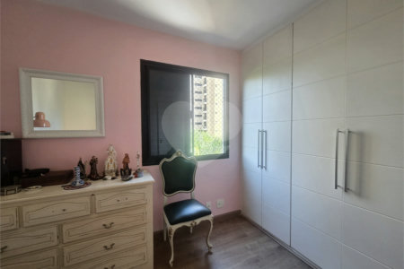 Apartamento à venda com 3 quartos, sendo 1 suíte, em Alto da Boa Vista, São Paulo, SP