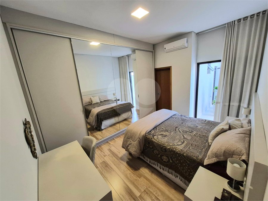 Casa à venda com 3 quartos, sendo 1 suíte,  no condomínio Mantova, Indaiatuba - SP