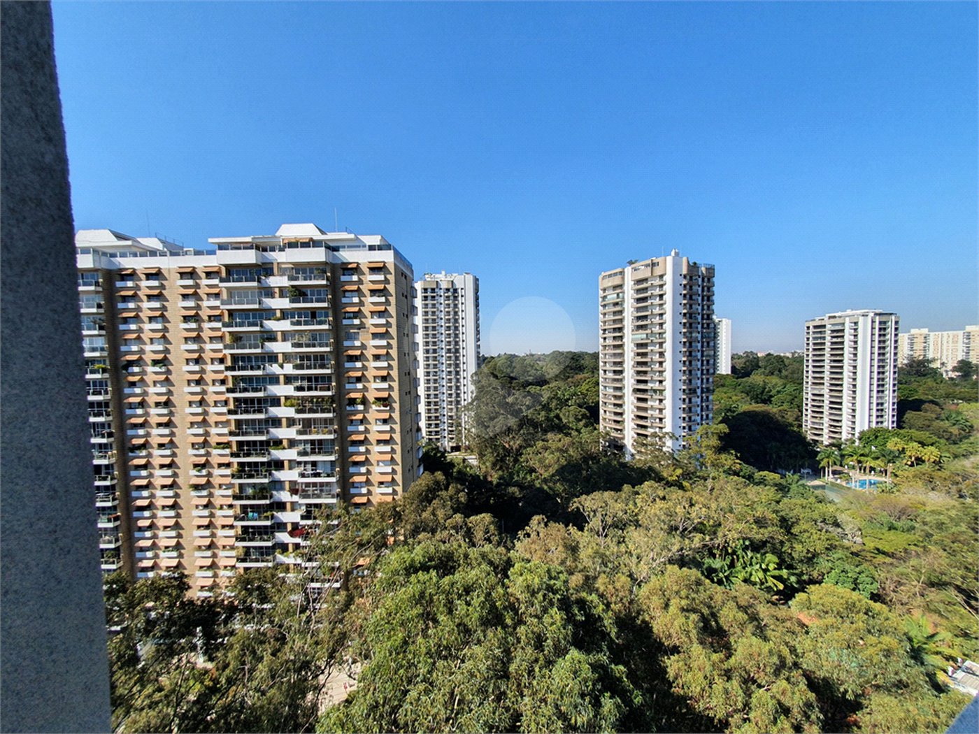 Apartamento à venda com 3 quartos, sendo 2 suítes, em Alto da Boa Vista, São Paulo, SP