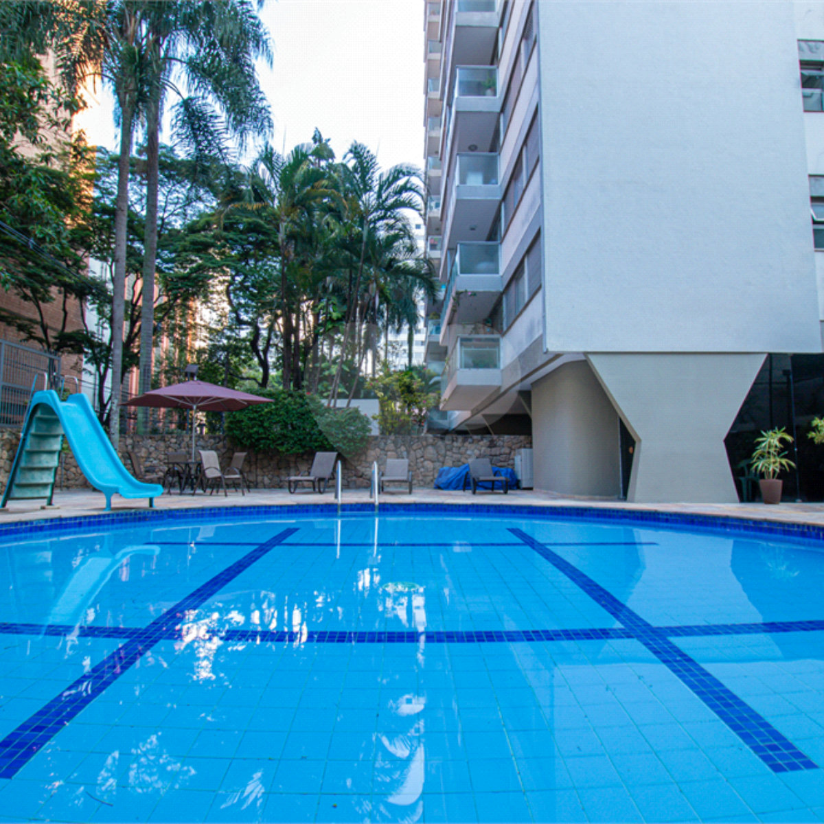Apartamento à venda com 3 quartos, sendo 1 suíte, em Campo Belo, São Paulo, SP